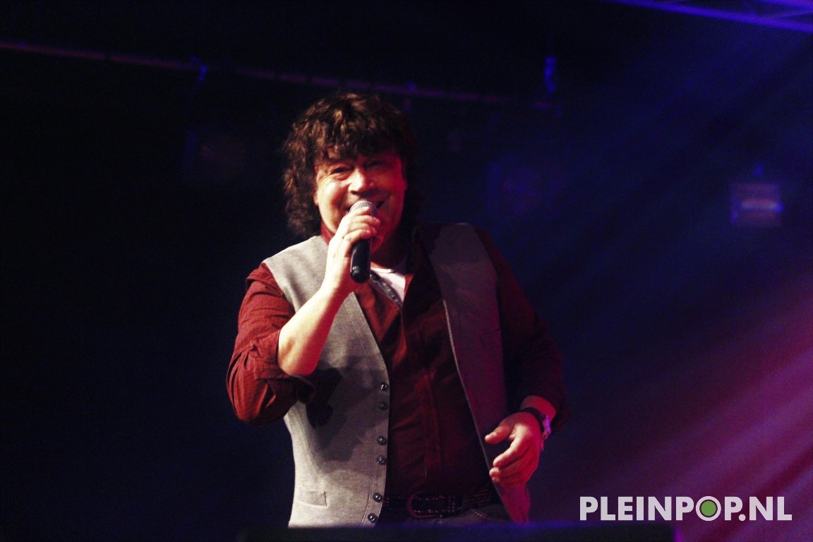 Dennie Christian    (88)